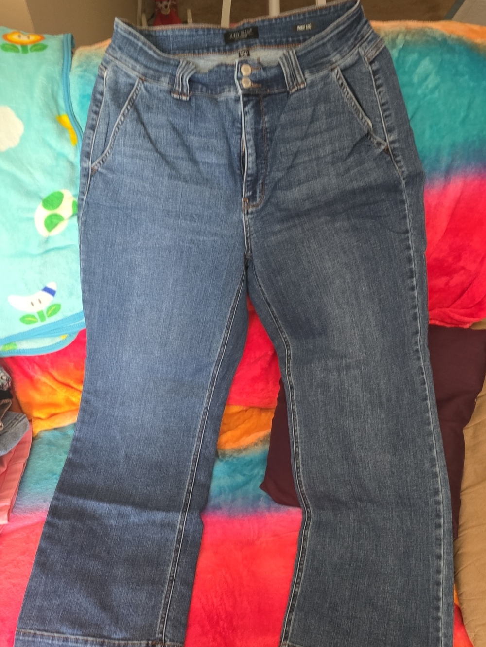 Judy Blue Classic Bootcut Jeans in Medium Blue
